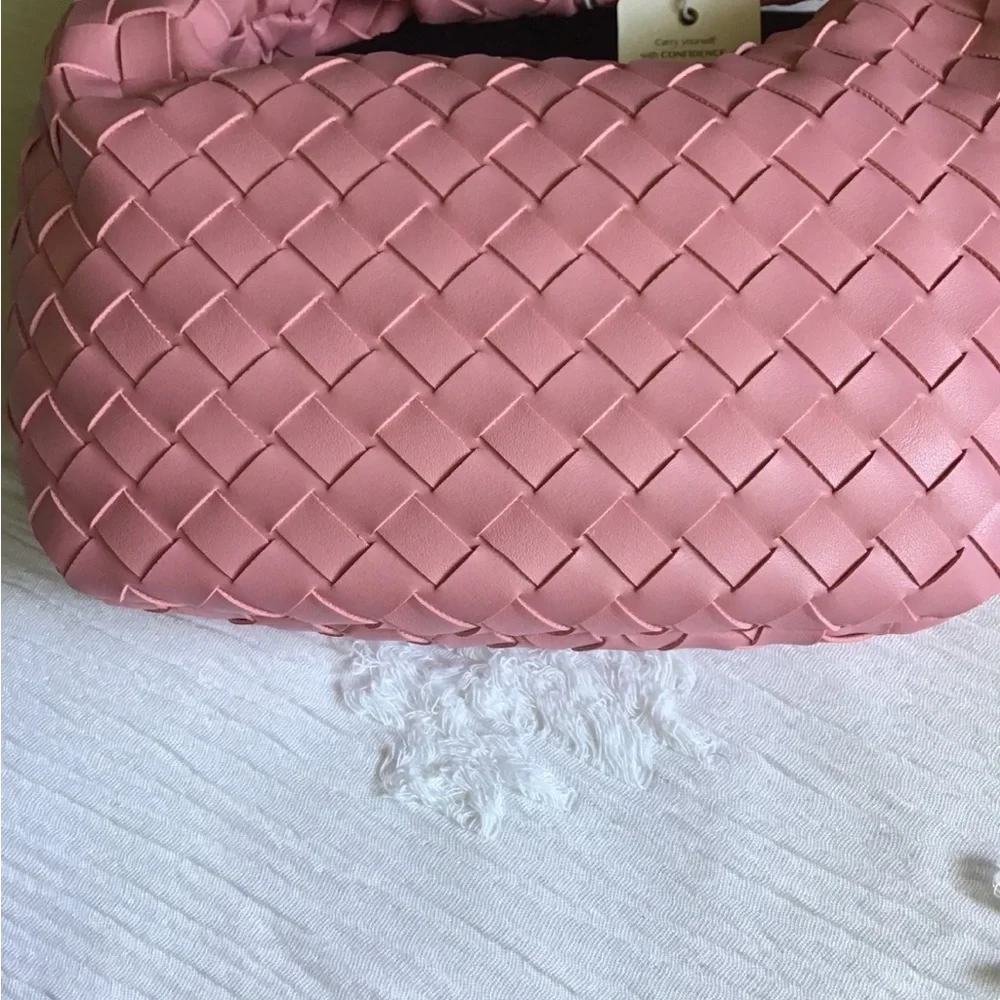 Pink - Picture 5 of 5